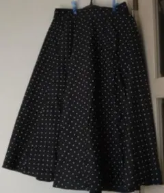 ユニクロ　サーキュラースカート　ブラック