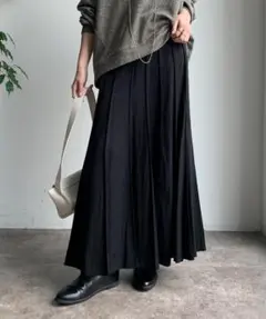 26SS 新品 DOUDOU 腰回り細見え パネルプリーツスカート ブラックのサムネイル