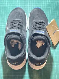 asics LAZERBEAM ブラック 未使用・新品22cm
