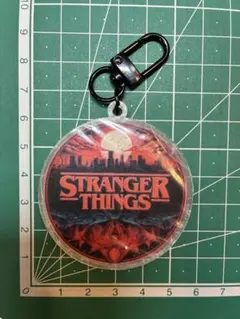 ストレンジャーシングス　ロゴアクリルキーホルダー　サークル