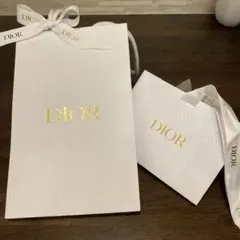 Dior ホワイトショップ袋 中型 リボン付き