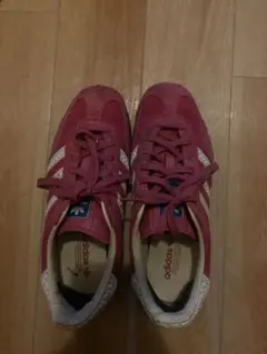 adidas Gazelle ピンクスニーカー