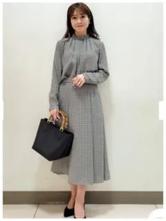 23区❣️新品未使用❣️18700円❣️フレアスカート グレーとホワイト ストライプ 洗える】ストレッチタイプライター フレア スカート