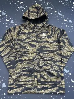 Burton 迷彩柄 フード付きパーカー