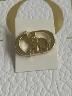 ディオール　レア　ピンバッジ　ゾウさん　2025年ホリデー　ノベルティ