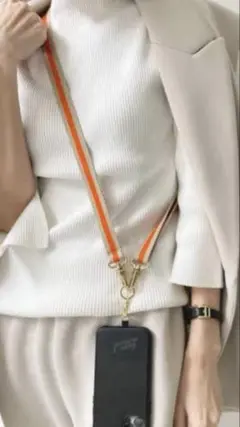 アパルトモン phone strap holder オレンジ　未使用品