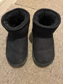 ブラックショートブーツ