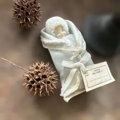 お値下げ‼️手のひらサイズ ビスクドール赤ちゃん人形 タグ付き お値下げ‼️手のひらサイズ ビスクドール赤ちゃん人形 タグ付き