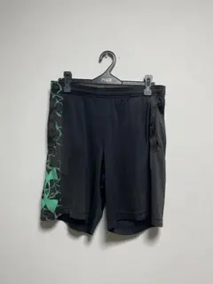 Under Armour カモフラージュ ショートパンツ