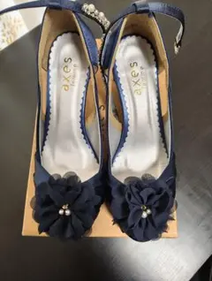 【美品】アクシーズファム お花コサージュ付PTパンプス 23cm