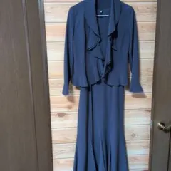 ダークグレー フリル付きジャケットとドレスセット