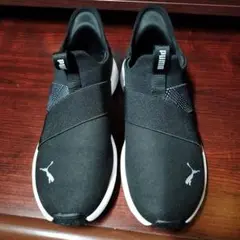 PUMA レディーススニーカー　プラウル　チェッカー　黒 24cm