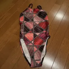 ピンク系幾何学模様ワンピース水着