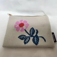 タルティン　2026バレンタイン限定 tartine ニット ポーチのみ