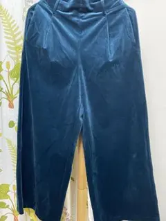 GUベルベット調ワイドパンツ美品Mサイズ✨