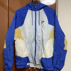 Nike フード付きナイロンジャケット
