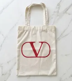 VALENTINO ノベルティ バッグ
