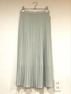 ユニクロ　シフォンプリーツロングスカート　ライトグリーン　M　未着用品のサムネイル
