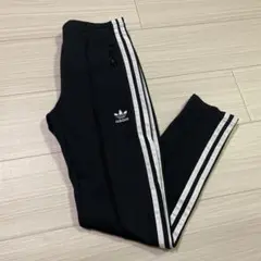 adidas ズボン　レディース
