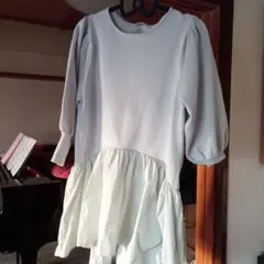 ストラ トップス美品✨のサムネイル