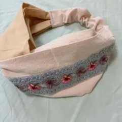 a69 ベージュ　ホワイト　インド刺繍リボン　クロス　ターバン　ハンドメイド
