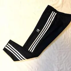 adidas アディダス ジャージ　黒　ブラック　トラックパンツ　刺繍ロゴ