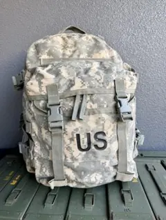 米陸軍Molle2ラージパック フレーム付 実物中古 83L ACU UCP - メルカリ