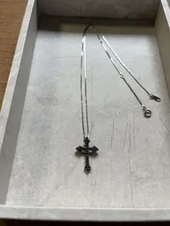 ブラックダイヤ クロス型ペンダント ネックレス　0.3ct