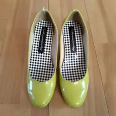 アースミュージックアンドエコロジー　ローヒールエナメルパンプスのサムネイル