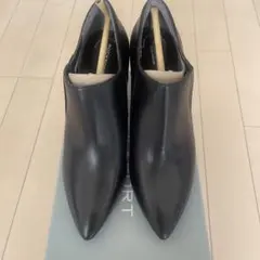 【新品未使用品】ROCKPORT 黒 レザー ブーティ ヒール7cm