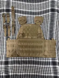 AWS CQB Vest - メルカリ