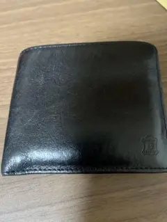 ブラックレザー二つ折り財布