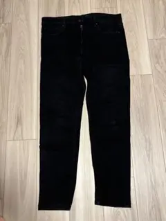 UNIQLO ブラックデニム 33サイズ