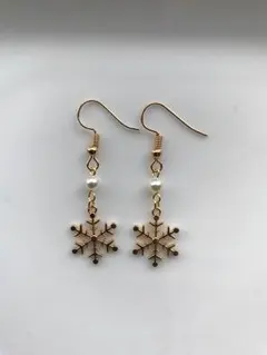 雪の結晶とパールピアス NO.197