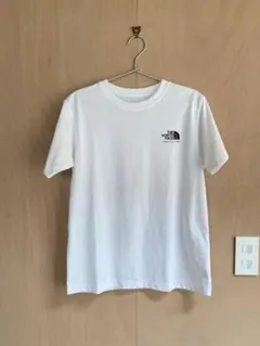 THE NORTH FACE Tシャツ ホワイト　Sサイズのサムネイル