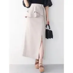ラッフルフレアペプラムスリットスカート ベージュ