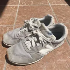 New Balance グレー スニーカー