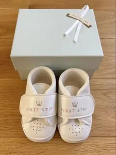 スニーカー ファーストシューズ