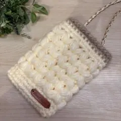ハンドメイド　スマホショルダー　かぎ針編み　毛糸バッグ　サコッシュ