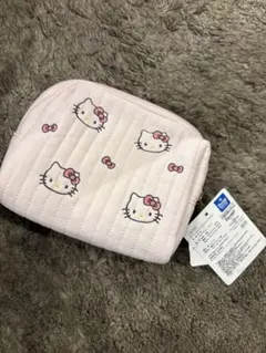 ハローキティ イブル　ポーチ　ピンク