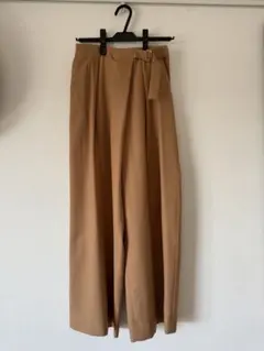 キャメル スラックス