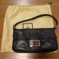 コ*吉様 FENDI マンマバケット ブラックレザー