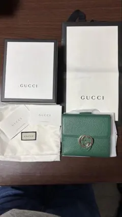 GUCCI グリーンレザー 二つ折り財布