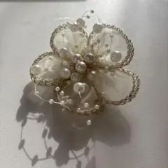 ヘアアクセサリー　花　結婚式　クリップ　ブローチ　コサージュ