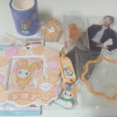 TWICE　LOVELYZ　ジヒョ　ジブリー　グッズ　まとめ売り　六点セット