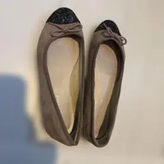 odette e odile ヒールなしパンプス22.5センチ