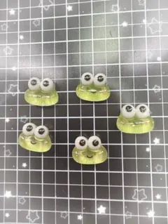 ネイルパーツ　デコパーツ　けろけろけろっぴ　　サンリオ　小　ラメ　5個