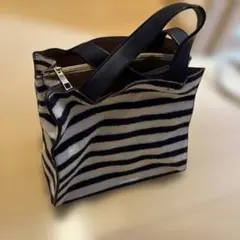 Item thumbnail for item 692abc68-9cda-46dd-ad1c-77e40550f9e6