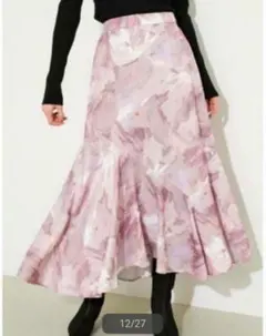 新品未使用【定価8,800】春スカート　リエンダ