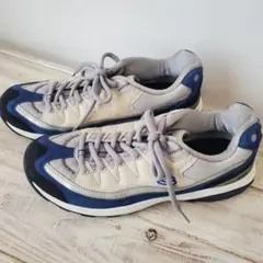 SKECHERS　スニーカー